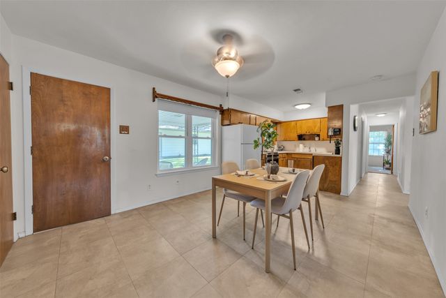 301 Dee Lane, Arlington, TX 76011