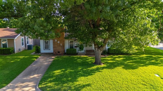 301 Dee Lane, Arlington, TX 76011