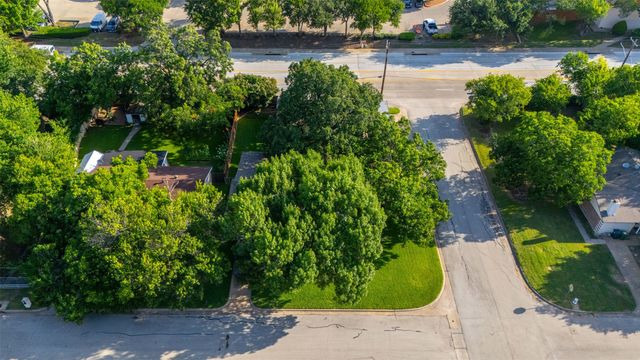 301 Dee Lane, Arlington, TX 76011