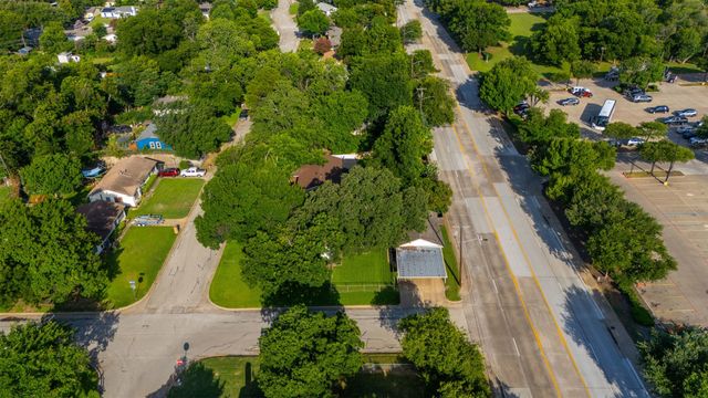 301 Dee Lane, Arlington, TX 76011