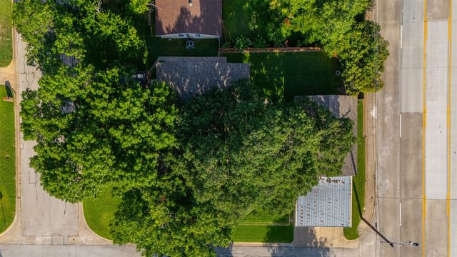 301 Dee Lane, Arlington, TX 76011