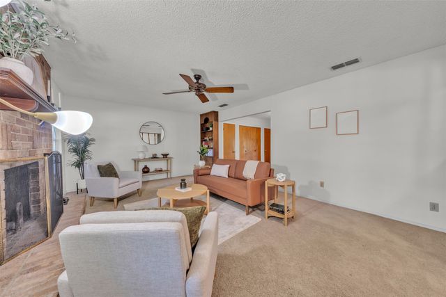 301 Dee Lane, Arlington, TX 76011