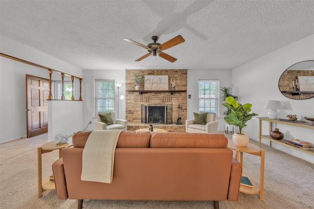 301 Dee Lane, Arlington, TX 76011