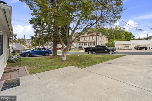 612 SUMMIT AVE, Prospect Park, PA 19076