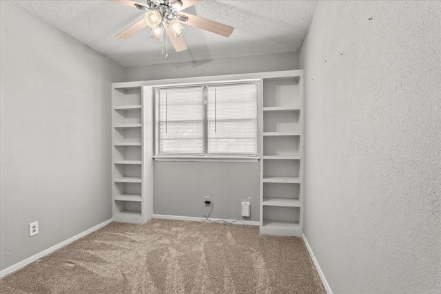 406 Poplar Street, Levelland, TX 79336