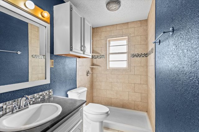 406 Poplar Street, Levelland, TX 79336