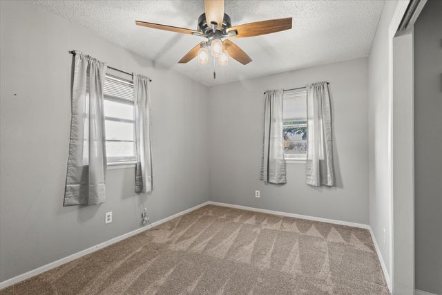 406 Poplar Street, Levelland, TX 79336