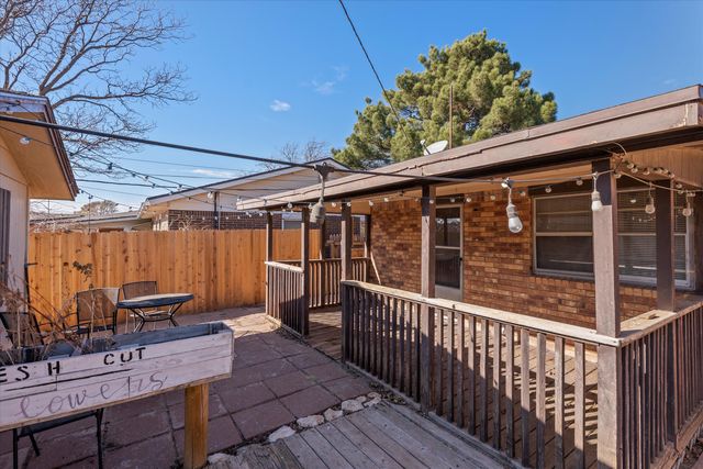 406 Poplar Street, Levelland, TX 79336