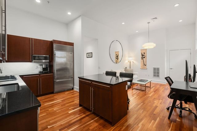 2430 Beacon St 105, Boston, MA 02467