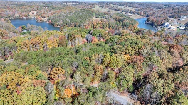 119 Cathedral Oaks LN, Wirtz, VA 24184