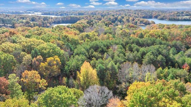 119 Cathedral Oaks LN, Wirtz, VA 24184