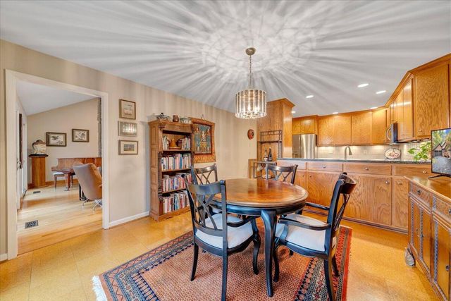 119 Cathedral Oaks LN, Wirtz, VA 24184