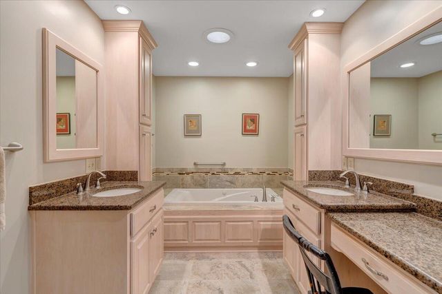 119 Cathedral Oaks LN, Wirtz, VA 24184