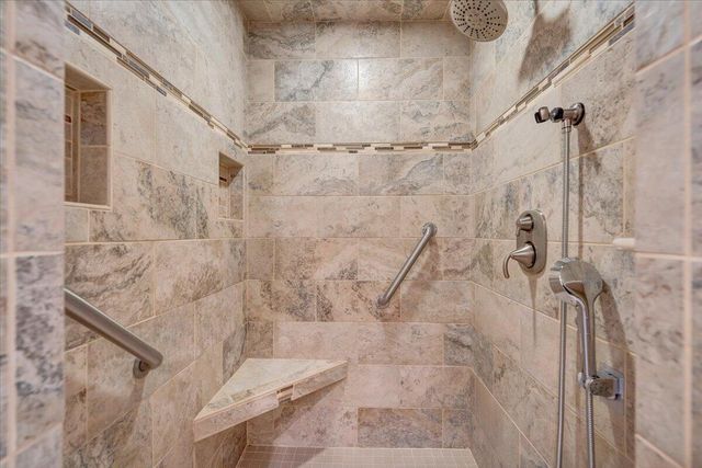 119 Cathedral Oaks LN, Wirtz, VA 24184