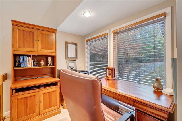 119 Cathedral Oaks LN, Wirtz, VA 24184