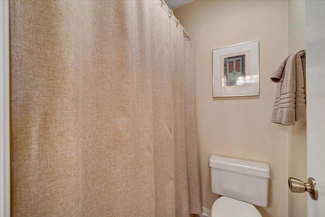 119 Cathedral Oaks LN, Wirtz, VA 24184