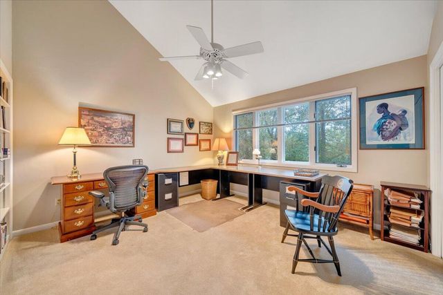 119 Cathedral Oaks LN, Wirtz, VA 24184