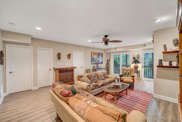 119 Cathedral Oaks LN, Wirtz, VA 24184