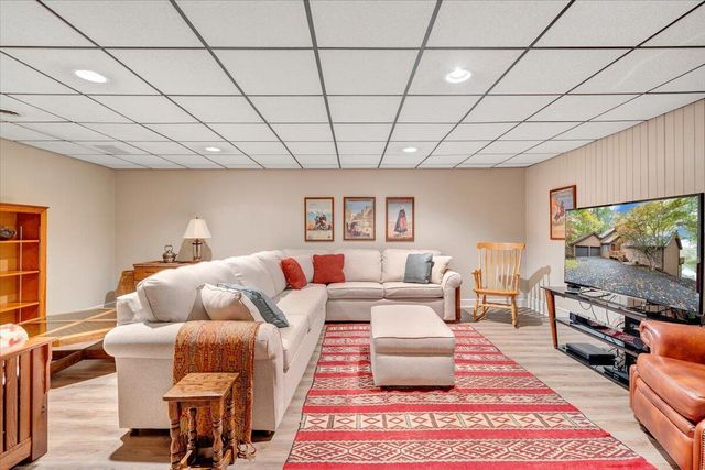 119 Cathedral Oaks LN, Wirtz, VA 24184