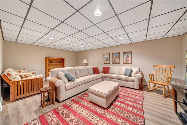 119 Cathedral Oaks LN, Wirtz, VA 24184