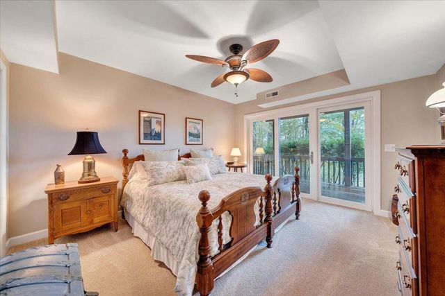 119 Cathedral Oaks LN, Wirtz, VA 24184