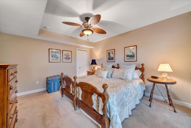 119 Cathedral Oaks LN, Wirtz, VA 24184