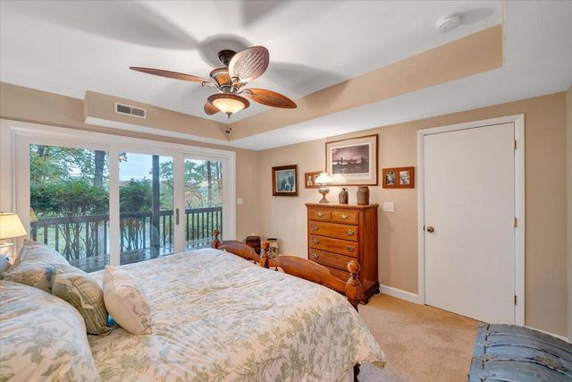 119 Cathedral Oaks LN, Wirtz, VA 24184