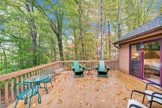 119 Cathedral Oaks LN, Wirtz, VA 24184