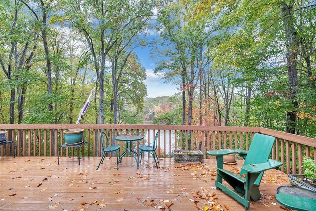 119 Cathedral Oaks LN, Wirtz, VA 24184