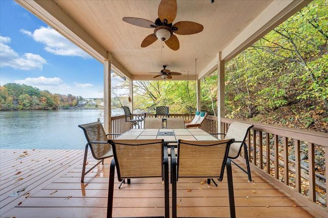 119 Cathedral Oaks LN, Wirtz, VA 24184