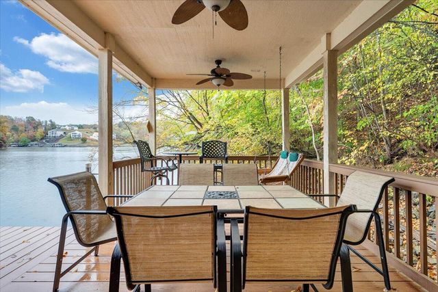 119 Cathedral Oaks LN, Wirtz, VA 24184