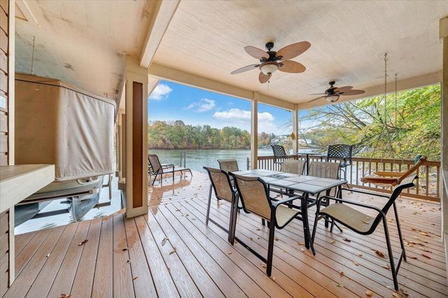 119 Cathedral Oaks LN, Wirtz, VA 24184