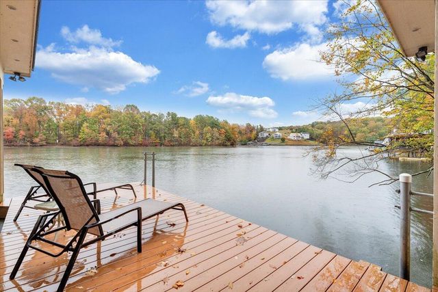 119 Cathedral Oaks LN, Wirtz, VA 24184