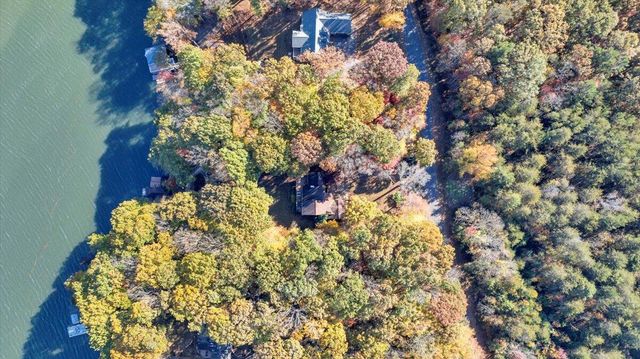 119 Cathedral Oaks LN, Wirtz, VA 24184