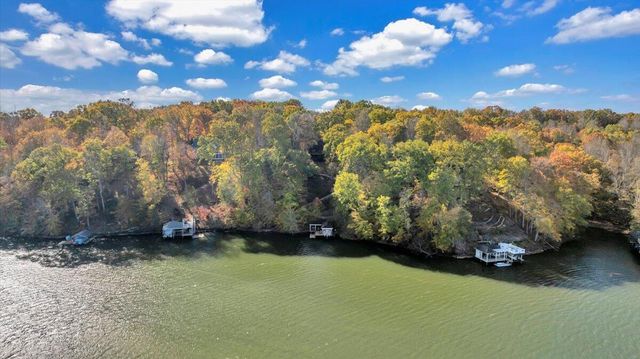 119 Cathedral Oaks LN, Wirtz, VA 24184