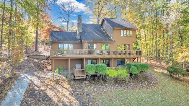 119 Cathedral Oaks LN, Wirtz, VA 24184