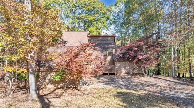 119 Cathedral Oaks LN, Wirtz, VA 24184