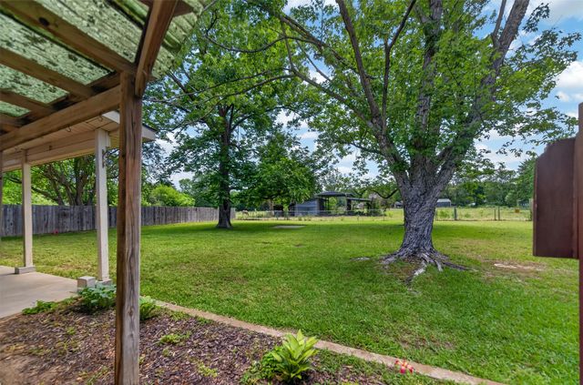 399 S Oak, Van, TX 75790