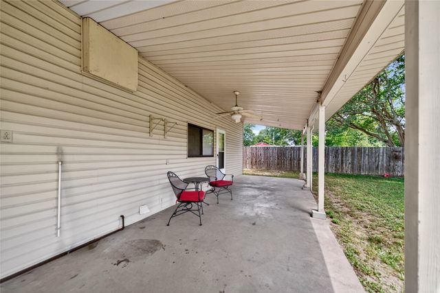 399 S Oak, Van, TX 75790