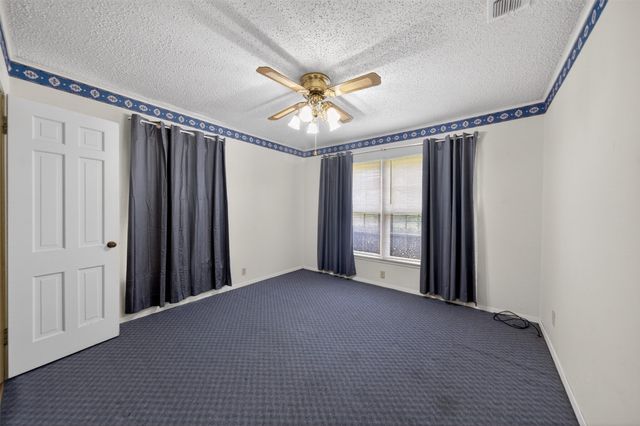 399 S Oak, Van, TX 75790