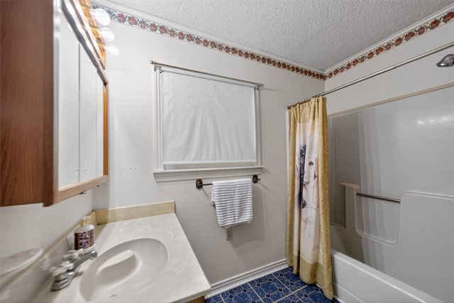 399 S Oak, Van, TX 75790
