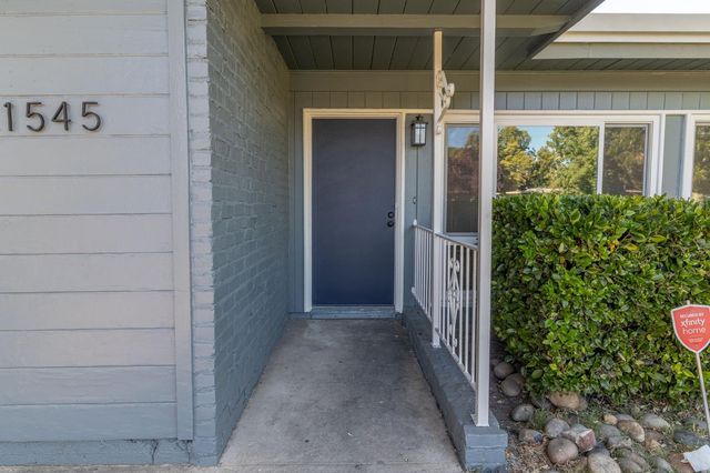 1545 Douglas Rd, Stockton, CA 95207