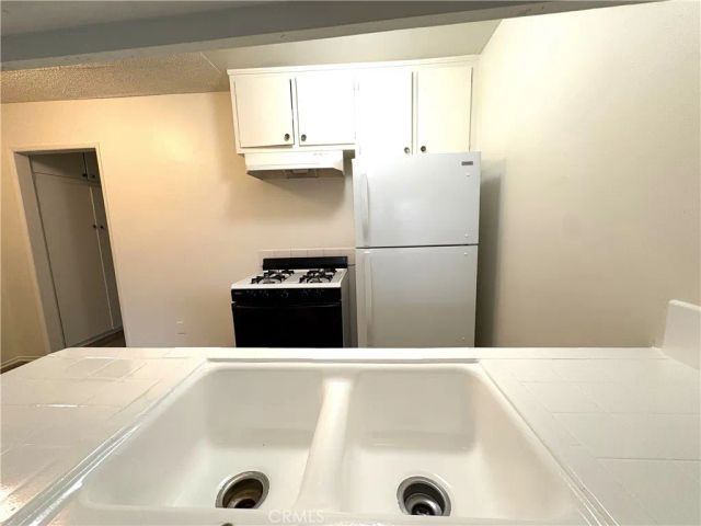 3920 Marathon Street 10, Los Angeles, CA 90029