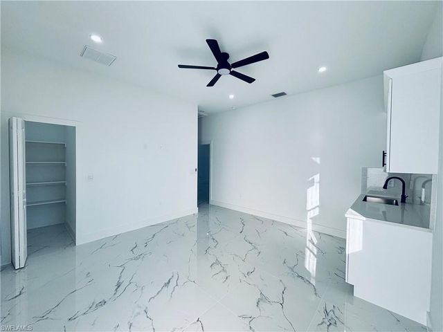 800 E 5th ST, Lehigh Acres, FL 33972