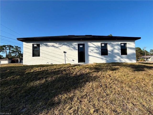 800 E 5th ST, Lehigh Acres, FL 33972