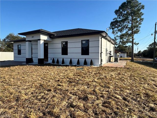 800 E 5th ST, Lehigh Acres, FL 33972