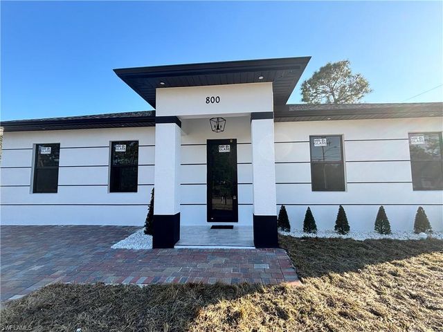 800 E 5th ST, Lehigh Acres, FL 33972