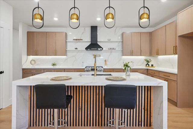 209 Charles Drive, Irving, TX 75060