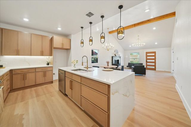 209 Charles Drive, Irving, TX 75060