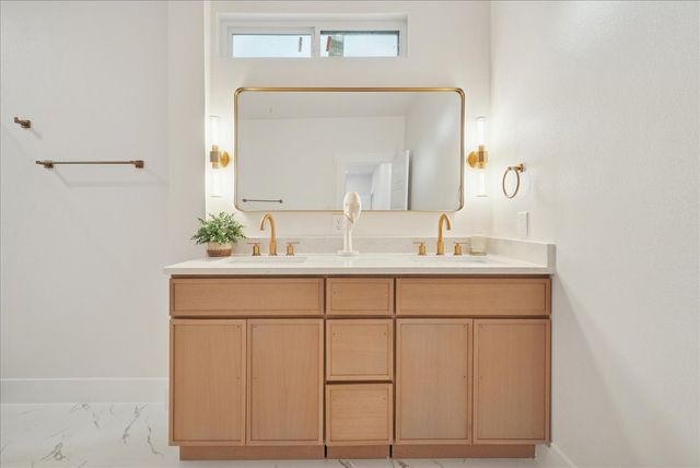 209 Charles Drive, Irving, TX 75060